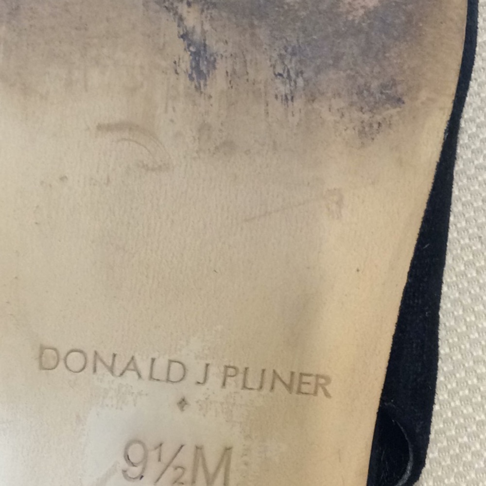 Donald J Pliner Black Slingback ⭐️⭐️⭐️⭐️⭐️ - Picture 9 of 13
